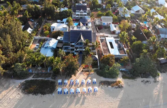 鸚鵡螺海濱酒店