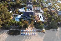 Le Nautile Beachfront Hotels near Oasis lagoon