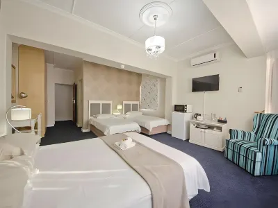 The Russel Hotel