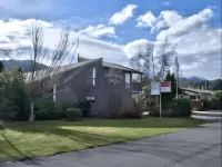 Larchwood Motel