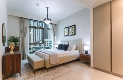 Elite LUX Holiday Homes - Dubai Creek Oasis: 2BR Luxe w/ Burj View