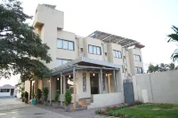 Hotel Yashoda Bhandgaon住宿飯店
