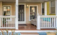 2-bed Luxury Ground Floor Unit in charming Ocean Grove - steps from beach! Hotels in Neptune Township