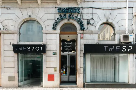 Grande Pensão Residencial Alcobia Отели рядом с достопримечательностью «площадь Рестаурадориш»