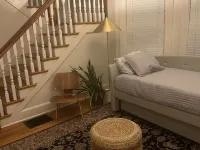 Eclectic & Unique Historic Home Hotele w: Floyd County