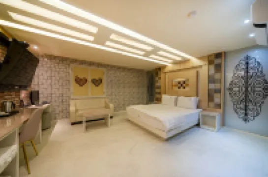 Khan Motel Yangsan Hotels near Mulgeum-Yeog