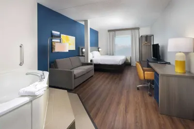 Comfort Suites Outlet Center Hôtels à proximité de l'Aéroport Regional