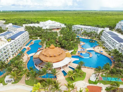 Selection Riviera Cancun Hotels in Puerto Morelos