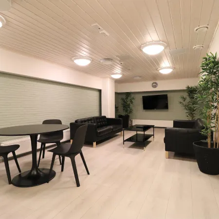 Forenom Aparthotel Helsinki Herttoniemi Отели рядом с достопримечательностью «Торговый центр Itis»