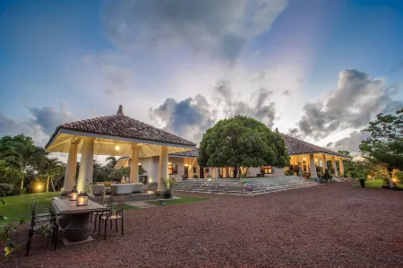 Villa Mayurana by Edwards Collection