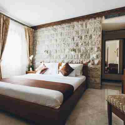 Carrubba Rooms