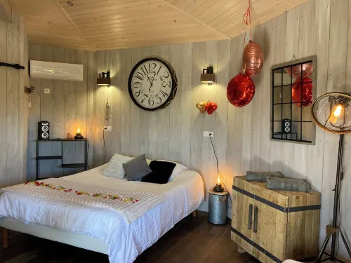 Cabanes Trésors de Campagne,Spas Privatifs Hotels in Bram