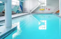 Sandman Signature Mississauga Hotel - Pools