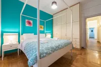 Pagkrati 2 Bedroom Apartment for 4 Persons Hotels in Pangrati