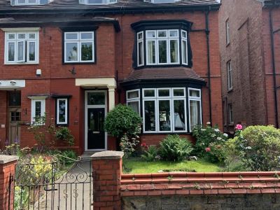 Entire Seaside Home, Sleeps 8, All en-Suite Rooms