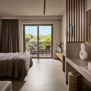 Alamis Hotel & Apartments