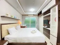 Comfy Studio Room at Galeri Ciumbuleuit 1 Apartment - Kitchens