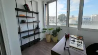 The Perfect Flat Sea Side Central Luxurious - Apartemen