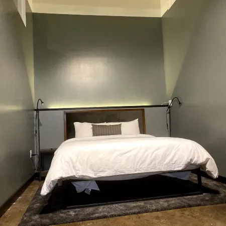 424 Gold Way-Apt. 302