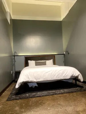 424 Gold Way-Apt. 302