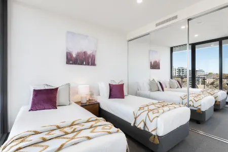 Founders Lane Apartments by Urban Rest Отели рядом с достопримечательностью «Австралийский военный мемориал»