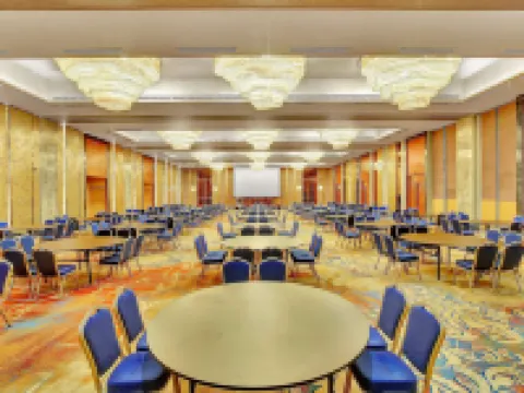 ラディソン レッド チャンディーガル モハリ サヒブザダ・アジット・シン・ナガーのホテル