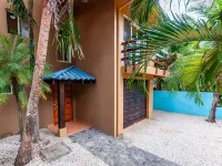Nicely Priced Duplex in Surfside with Private Pool and AC in Every Room Hotels in Potrero