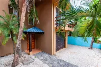 Nicely Priced Duplex in Surfside with Private Pool and AC in Every Room