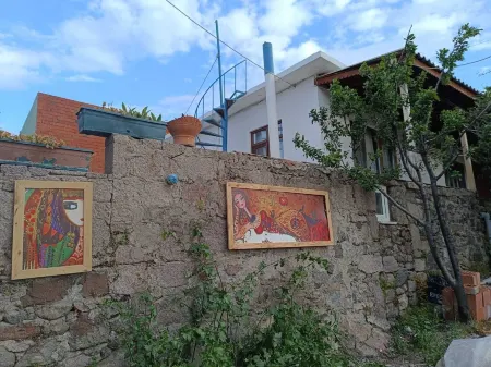 Dilara Huzur Motel Отели рядом с достопримечательностью «Behramkale»