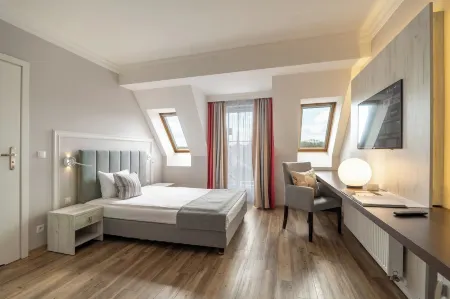 Hotel & Spa Trzy Wyspy Отели рядом с достопримечательностью «Swinoujscie Beach»