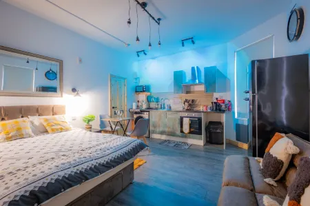 Luxury Industrial Studio - Free Parking - Great Location Отели рядом с достопримечательностью «Университет Лидс Тринити»