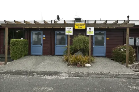 Te Anau Top 10 Holiday Park and Motels