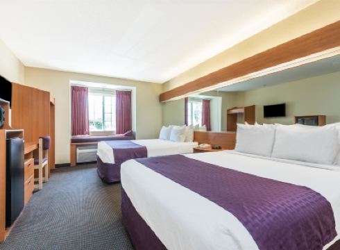 Microtel Inn & Suites by Wyndham Auburn