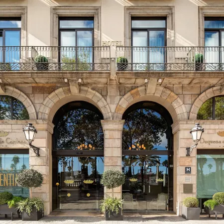 Duquesa de Cardona Hotel 4 Sup by Grup Duquessa Отели рядом с достопримечательностью «Барселонета Бич»