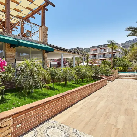 Fİ Light Solto Boutique Beach Hotel
