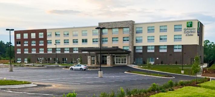 Holiday Inn Express & Suites CHARLOTTE NE - UNIVERSITY AREA by IHG Hotels in Charlotte