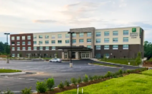 Holiday Inn Express & Suites CHARLOTTE NE - UNIVERSITY AREA by IHG 샬럿 호텔
