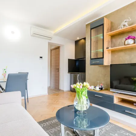 Villa Dolores Apartments