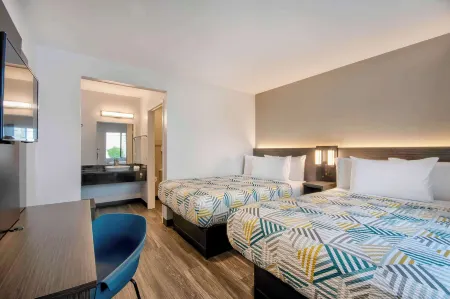 Motel 6 Marina, CA - Monterey