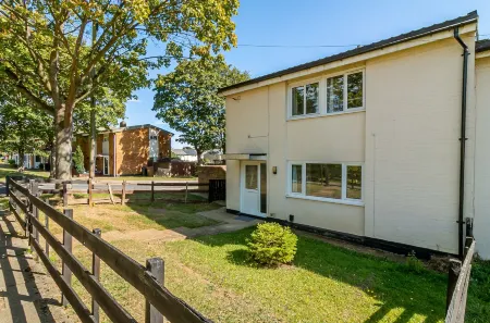 Hillcrest Lodge Отели рядом со станцией Stevenage Railway Station