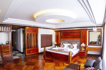 Kampong Thom Palace Hotel Отели в г. Стуенг Саен