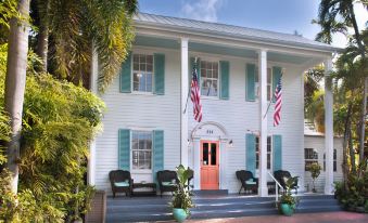 Westwinds Inn