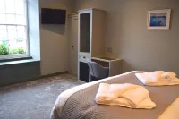 Crown Inn Hotels in Porthleven