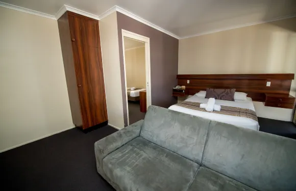 薩里娜汽車旅館