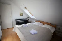 Lovely Apartments - 20 Min Walk from City Centre
