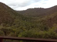 Shangri-La Manor - Mountain view