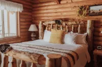 Bryce Canyon Log Cabins Hotels in Tropic