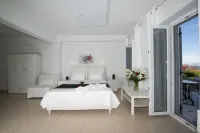 Zannis Hotel
