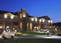 ClubHouse Hotel & Suites Fargo - Pet friendly