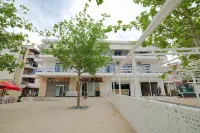 Mema Hotel Hoteles en Himarë